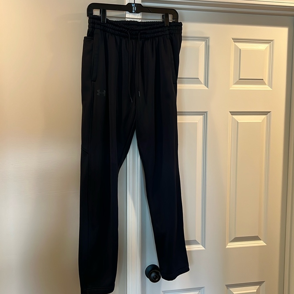 Men’s Under Armour black joggers